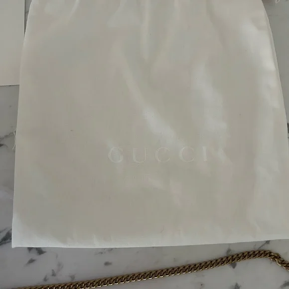 Gucci GG Marmont Matelasse Black
Leather Chain Mini Bucket Shoulder Bag Cuore - Picture 6 of 7